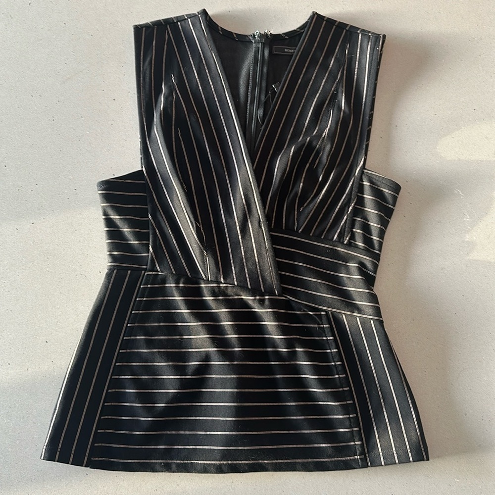 BCBG CROSS PEPLUM TOP